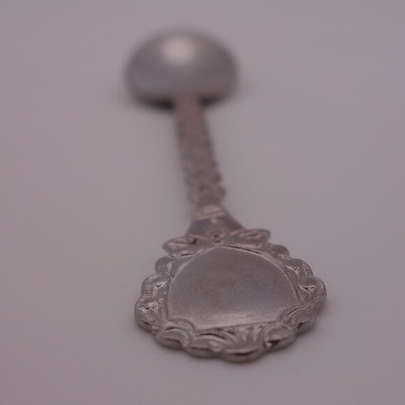 Union Japan Souvenir Spoon - Picture 4 of 15